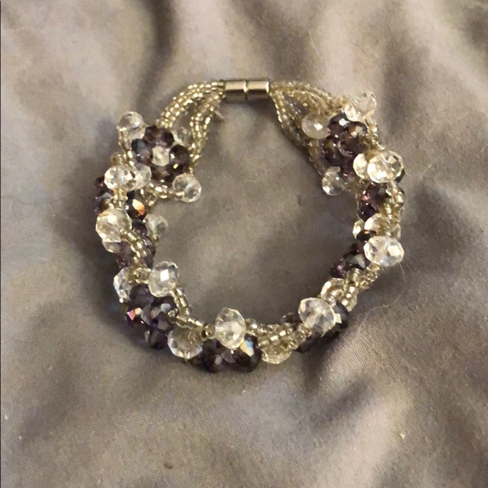 Beaded magnetic clasp bracelet purple and clear